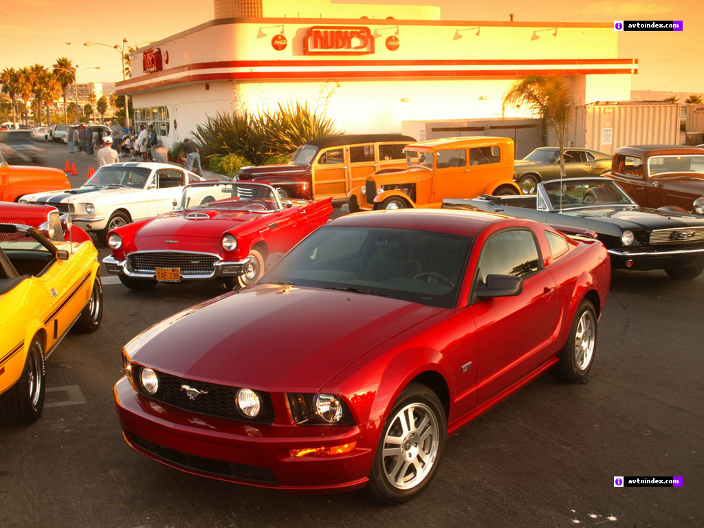 ford_mustang_gt_2005_3.jpg